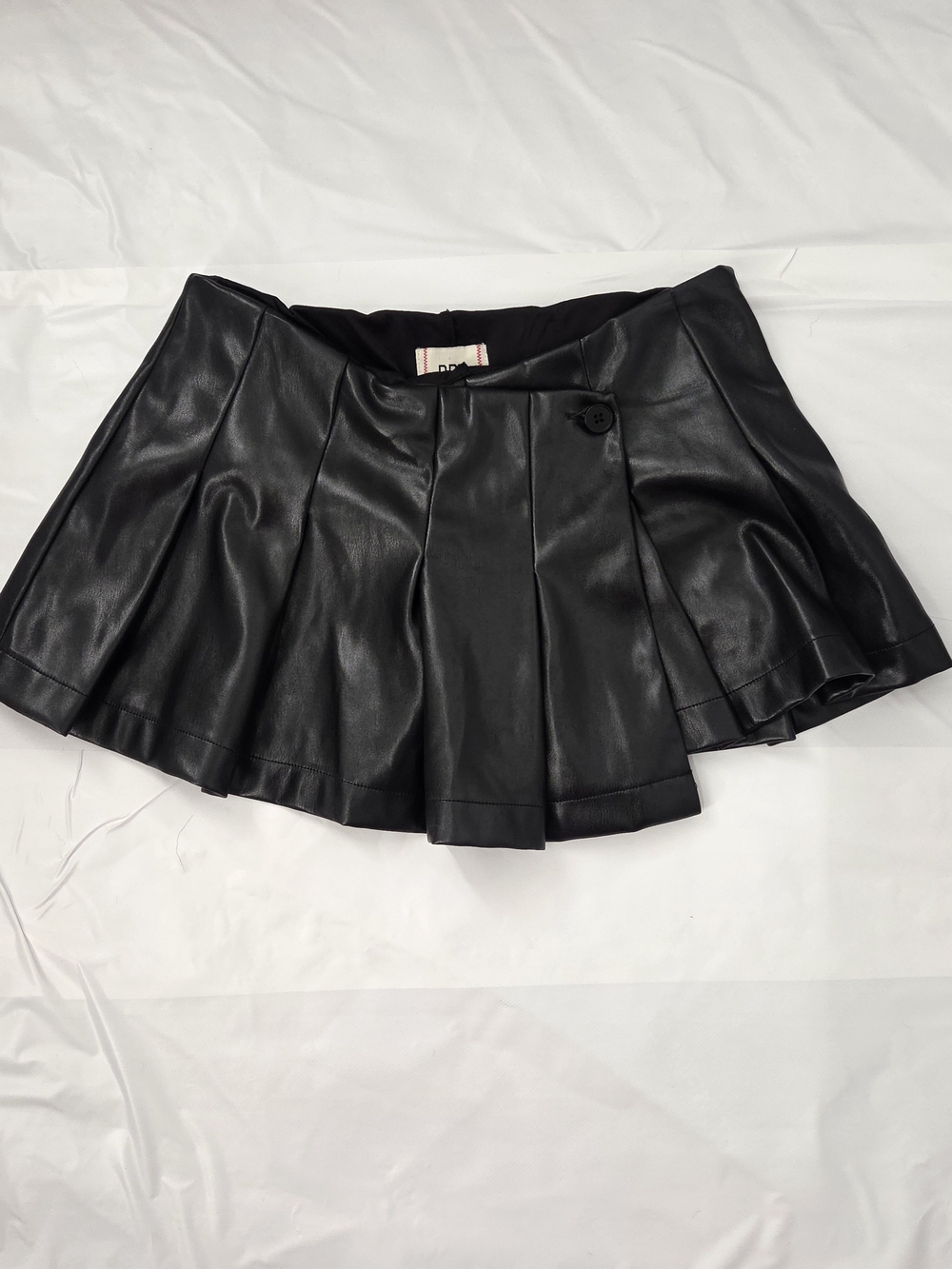 BDG Urban Outfitters Black Faux Leather Pleated Mini Skort Y2K Grunge Goth S